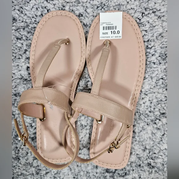 AEROSOLES 10 M Leather Sandals - Picture 1 of 8